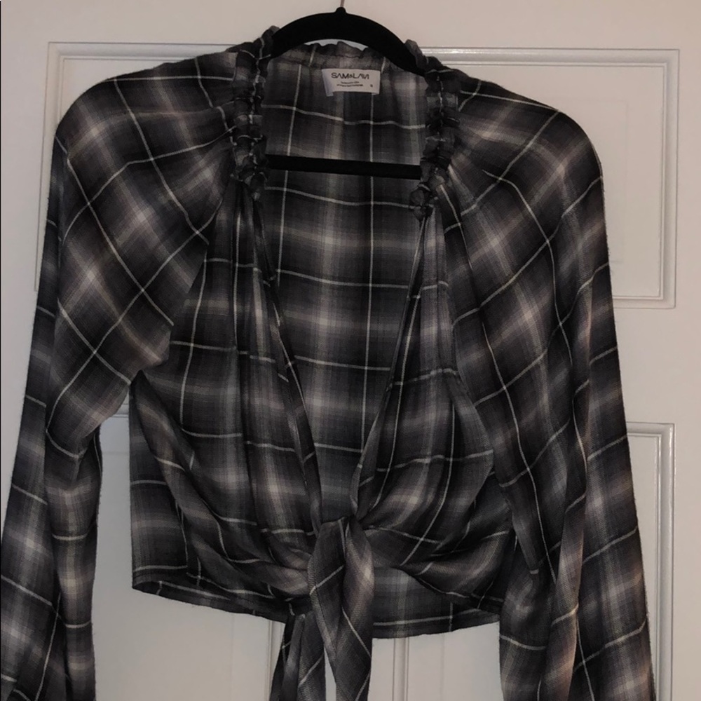 Crop tie plaid blouse with gathered long sleeve
